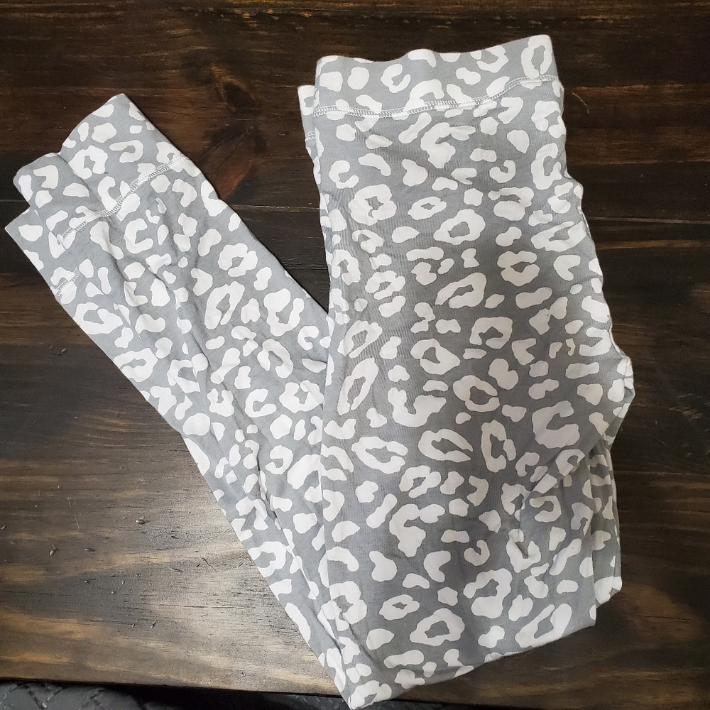 Pink sleepwear leggings